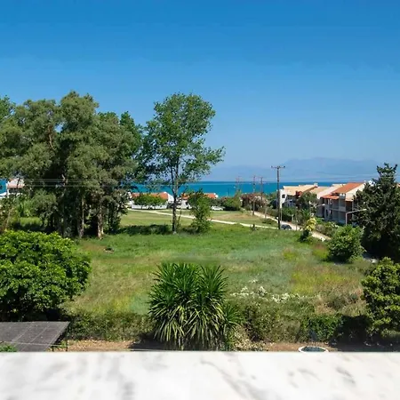 Fotios Roof Apartment *