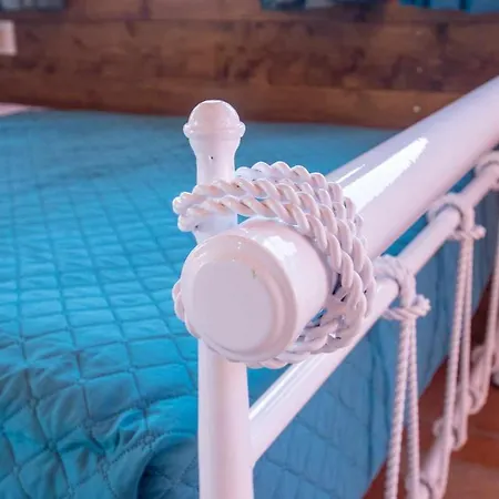 Fotios Roof شقة